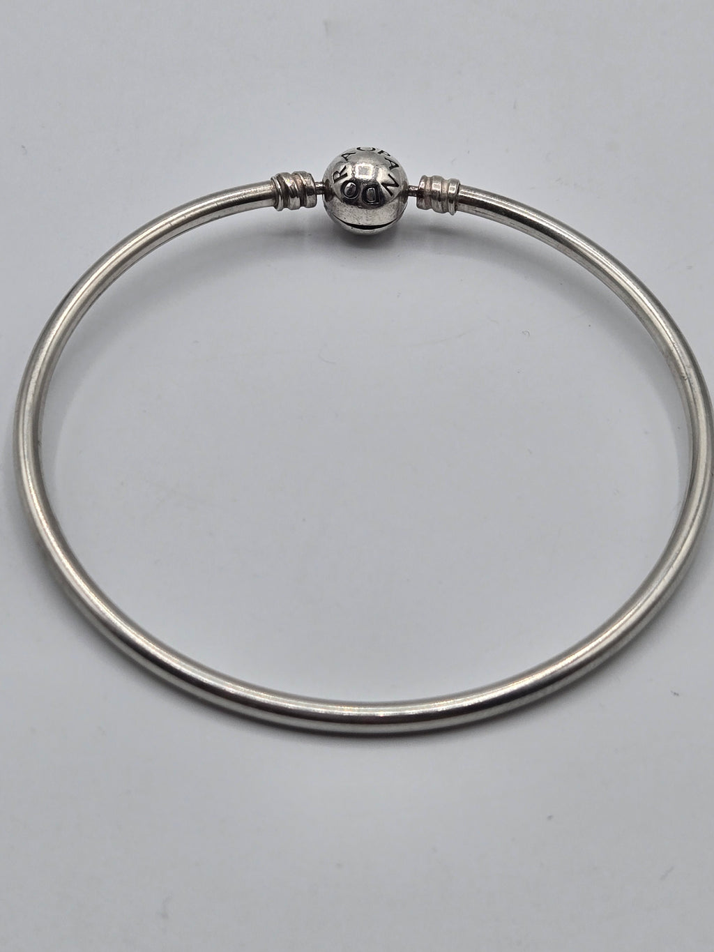 Pandora Moments Silver Bangle (64mm)