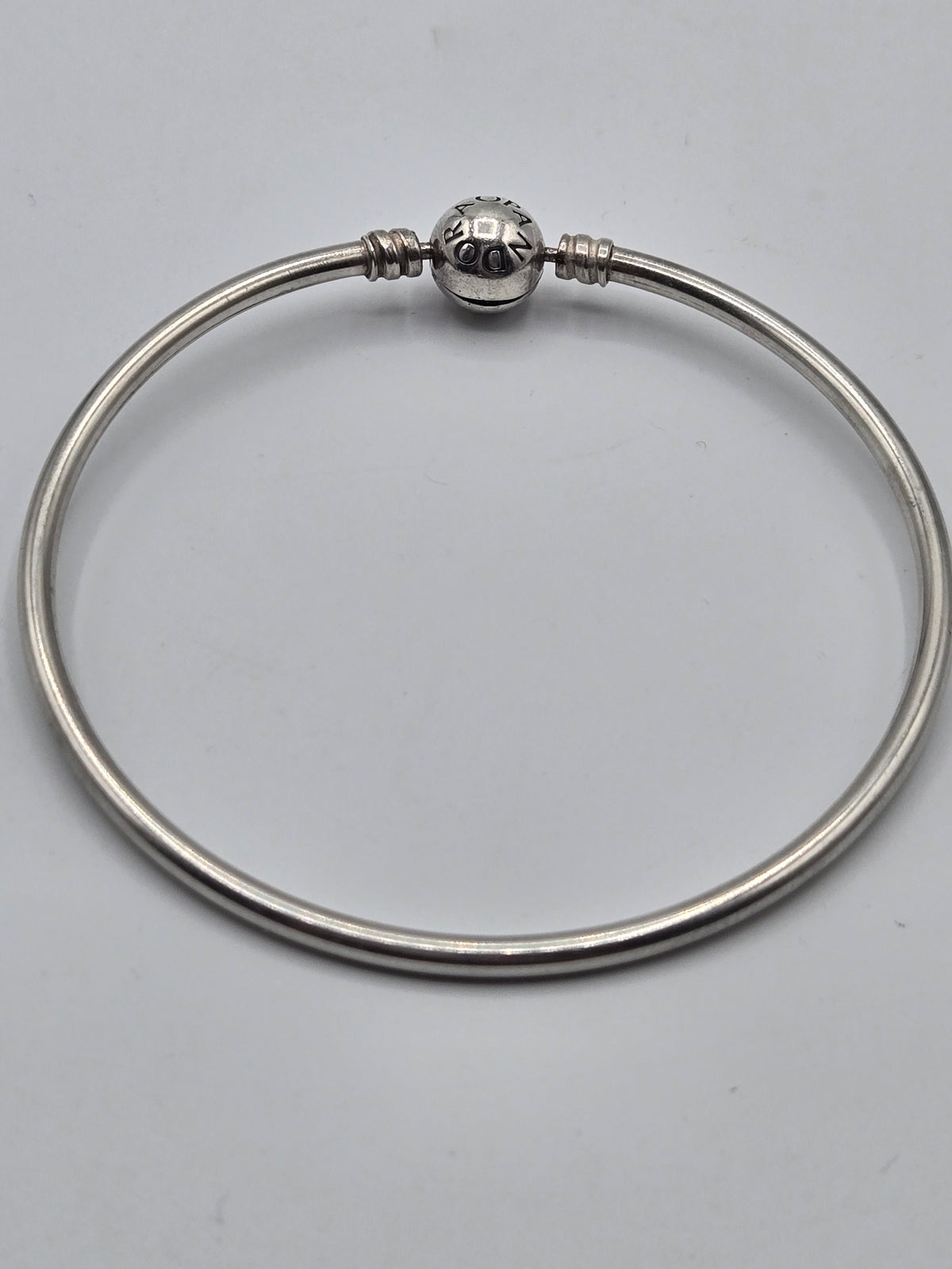 Pandora Moments Silver Bangle (64mm)