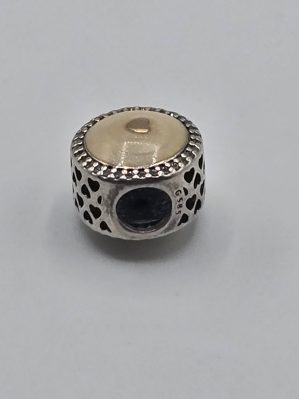 Preloved Pandora Two Tone Cream Enamel Heart Charm, S925 ALE sterling silver and 14K gold, side view