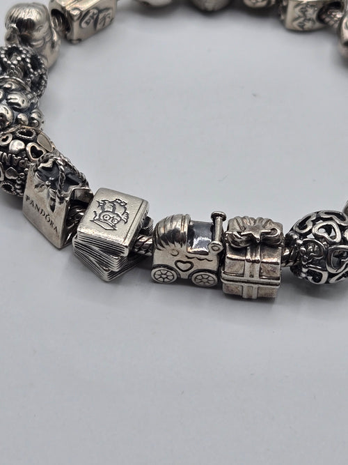 Pandora Bracelet with 19 Charms (21cm)