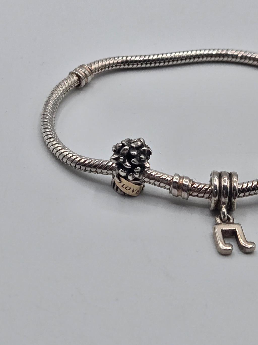 Preloved Pandora Bracelet with 6 Charms 18.5cm, S925 ALE sterling silver with a two tone 14K charm, clasp view